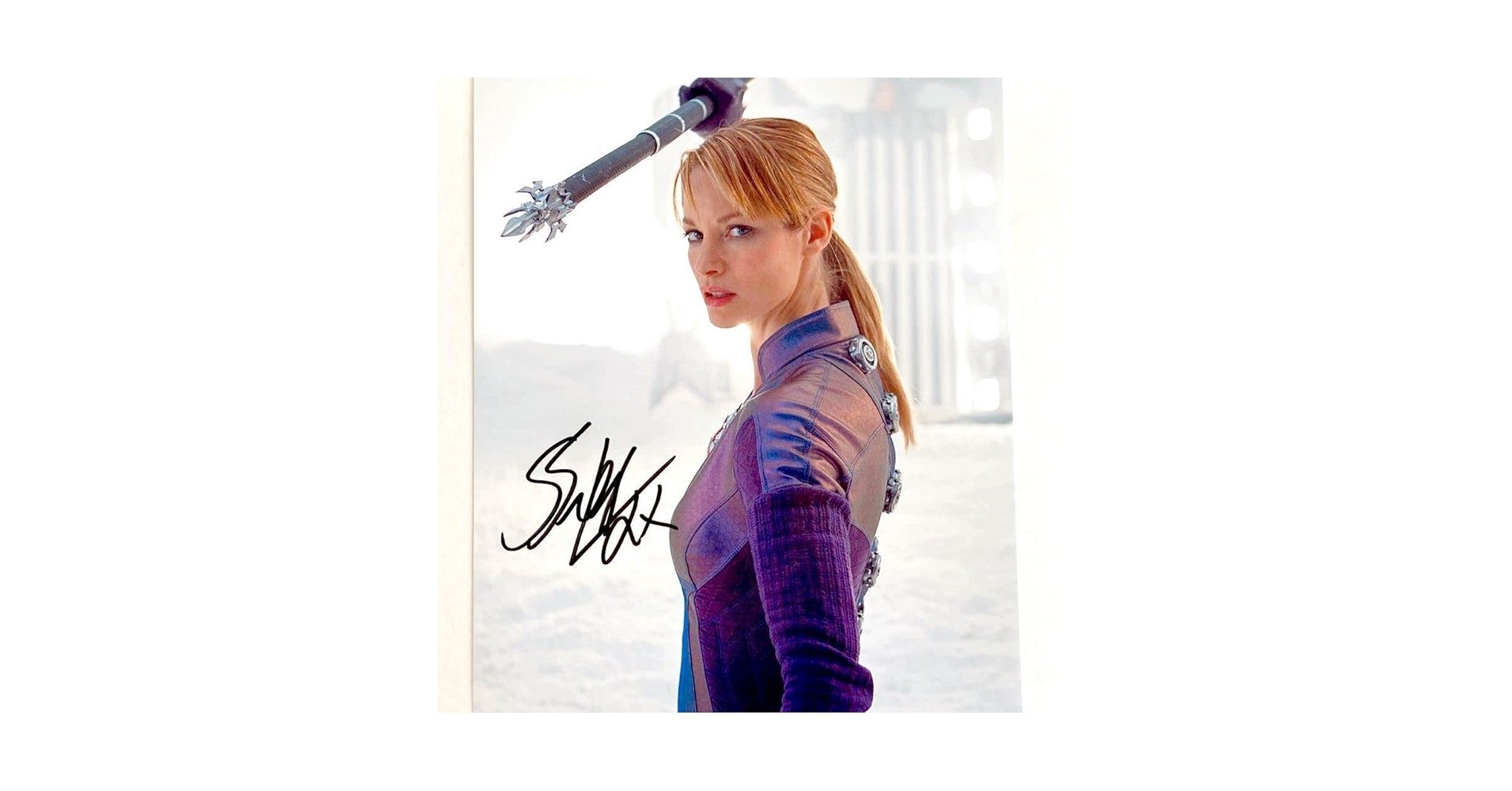 バイオハザード シエンナ・ギロリー 直筆サイン入り写真　保証書 ジル　mc2 Amazon.co.jp: シエンナギロリー 直筆サインフォト バイオ